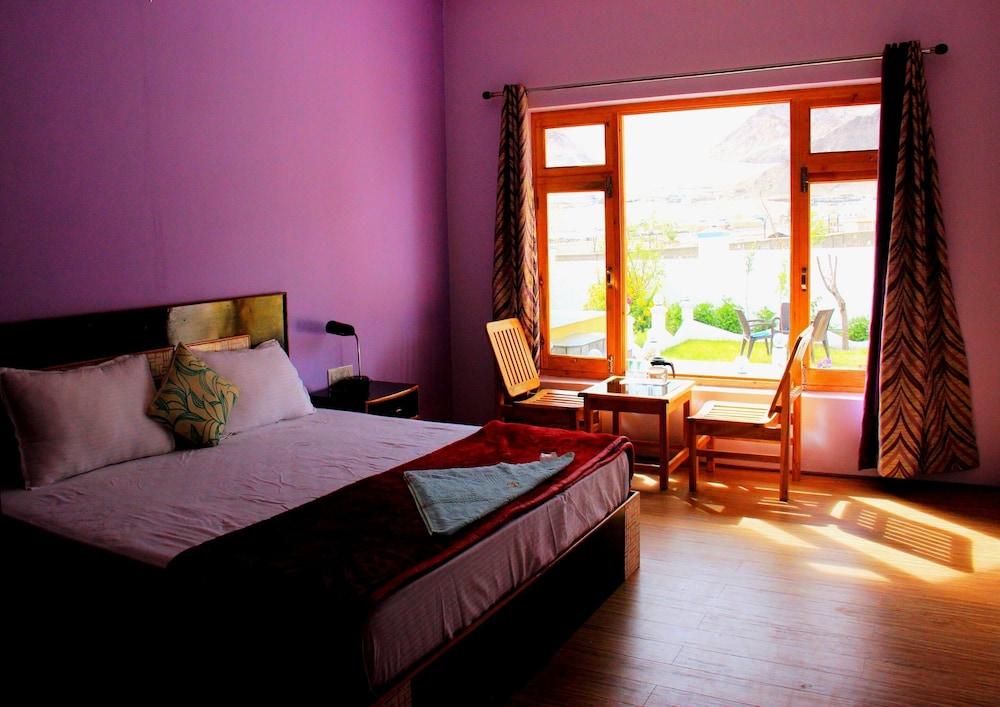 Hotel Jeevanam Villa