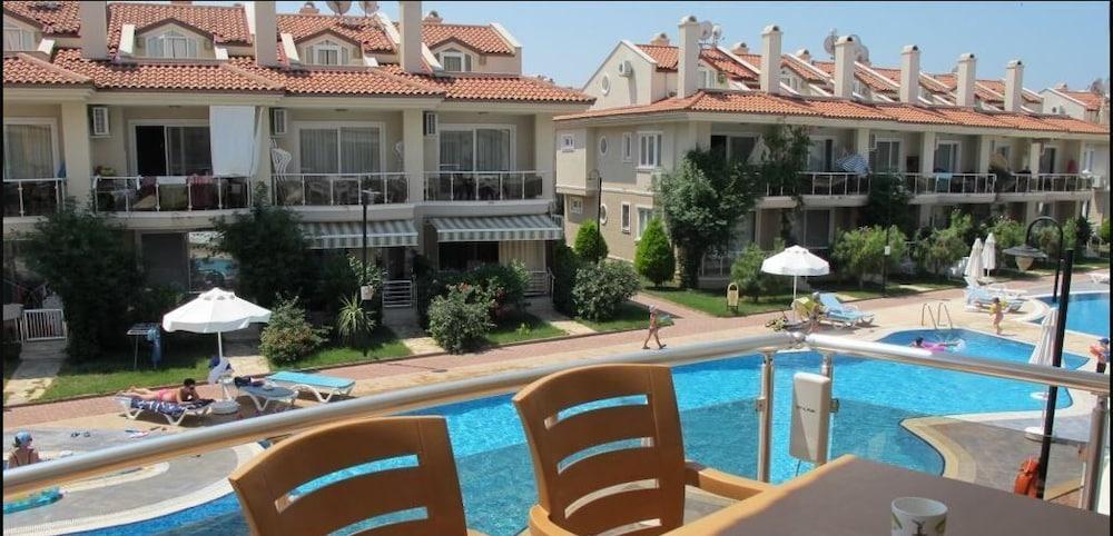 Villa AQ28 by JoyLettings