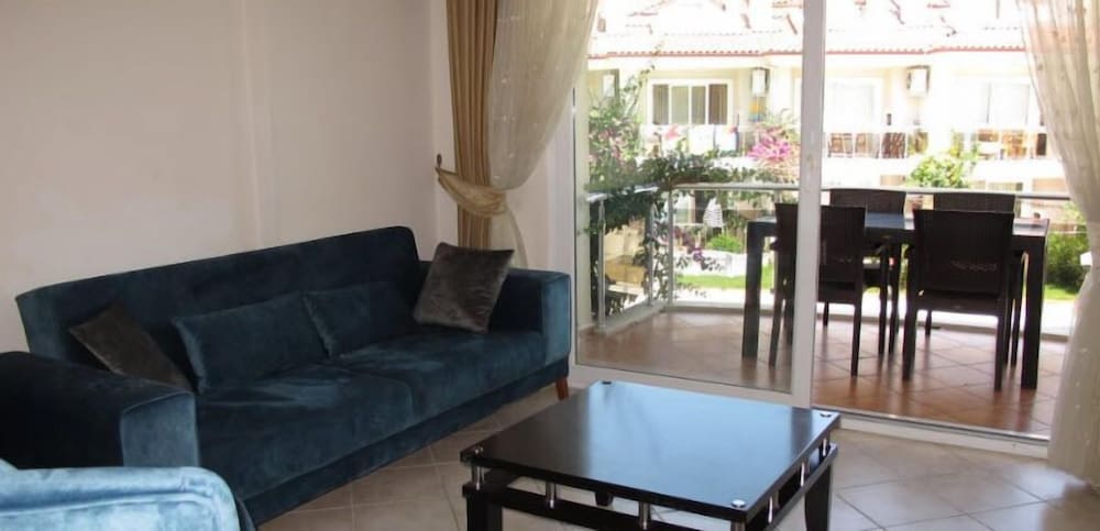 Villa SL06 by JoyLettings