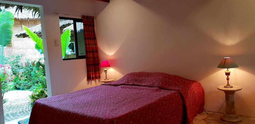 Coral Canyon Romblon - Hostel