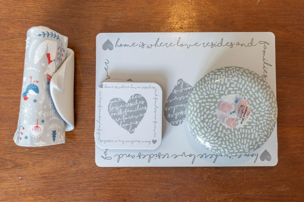 3 Bed Quaint House Town Center