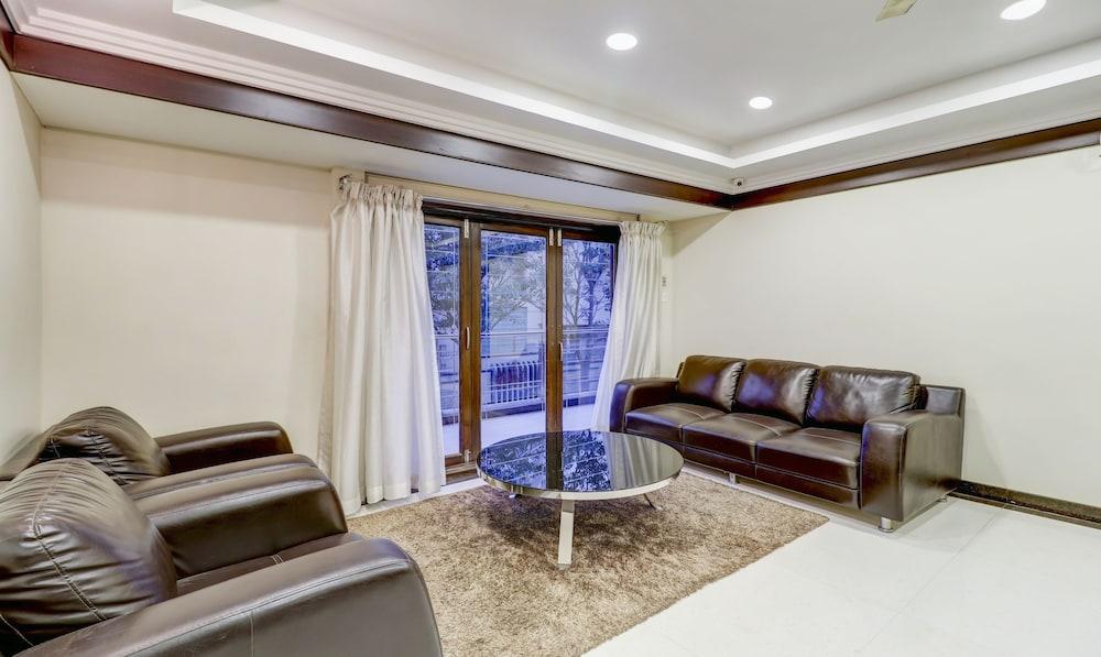 Treebo Trip Jade Blue Suites