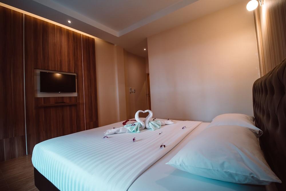 Triple Trees Village