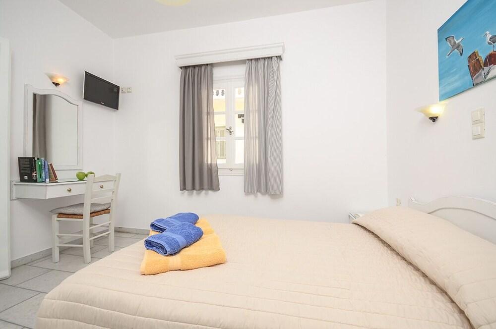 Naxos Dream Calypso Studios