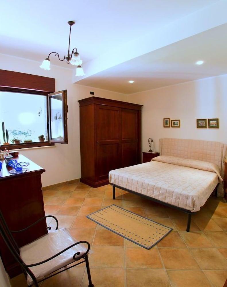 Il Veliero e I Girasoli