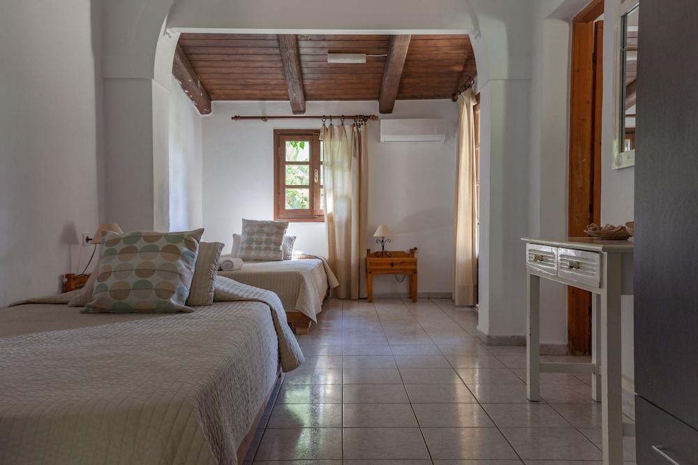 Korfiatis Apartments