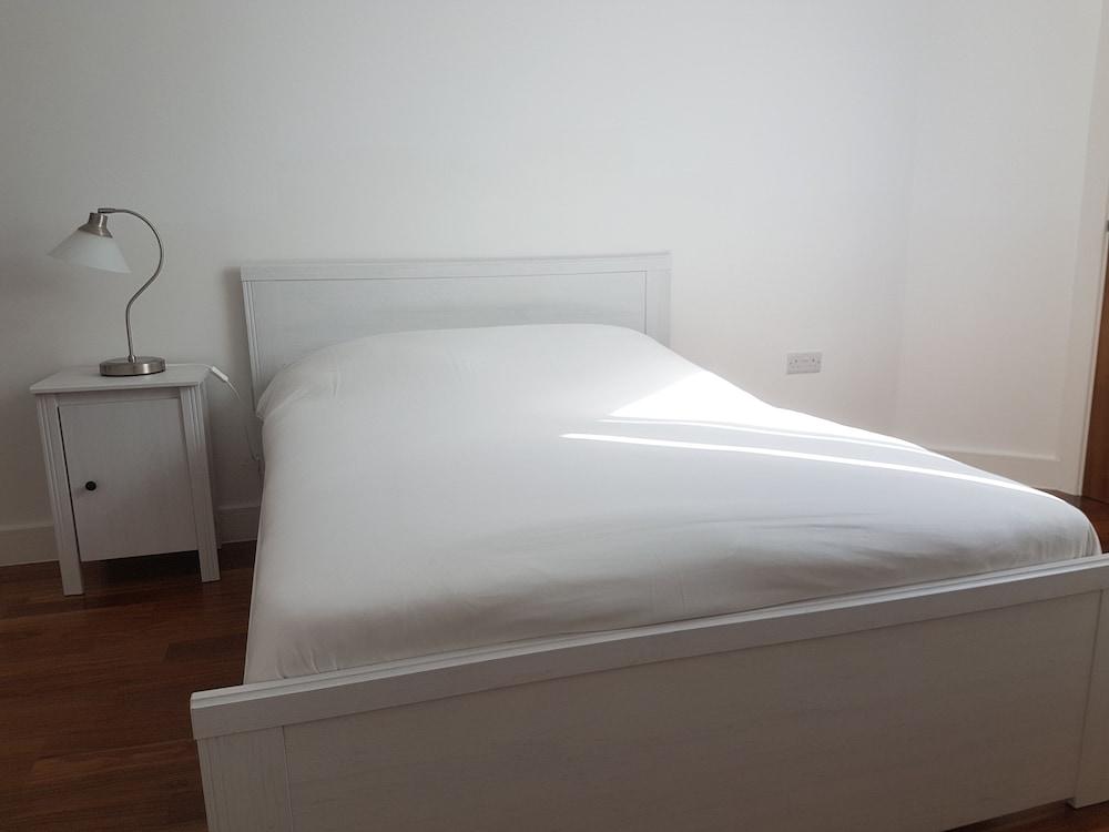 Metropolitan House 2102