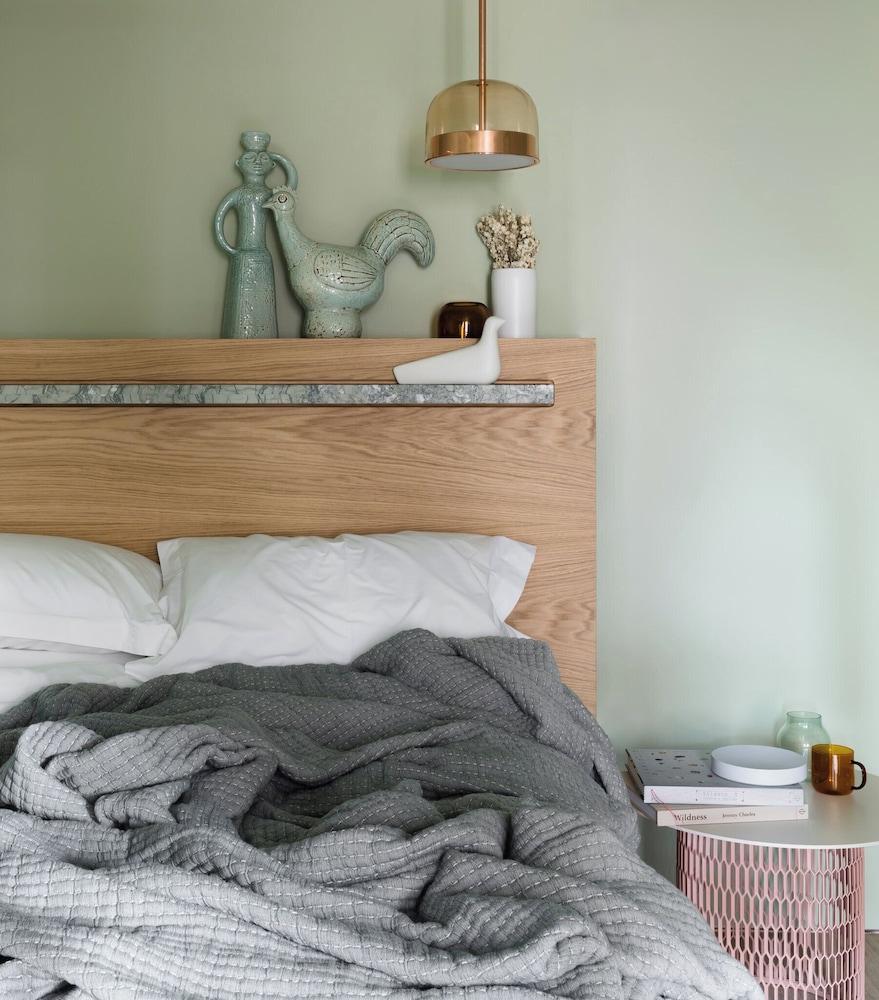 Locke At Broken Wharf