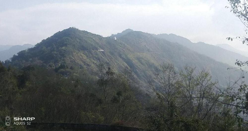 Carl Town Loft Hotel