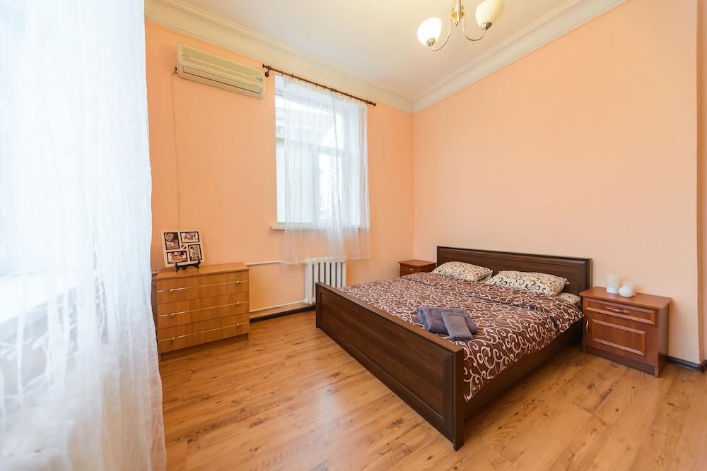 Apartments Kreshchatik 17-13