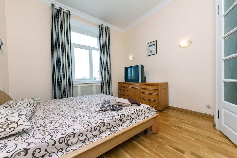 Apartments Kreshchatik 27-47