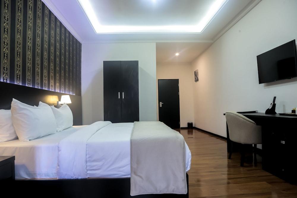 Bon Hotel Ikeja Residence