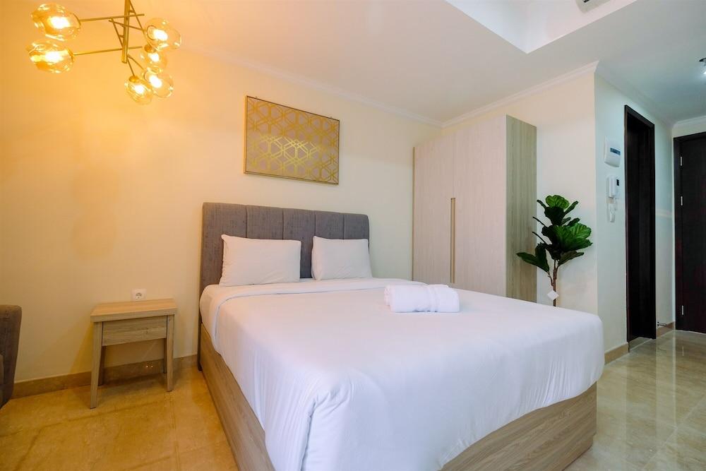 Stylish Studio Room Menteng Park Apartment