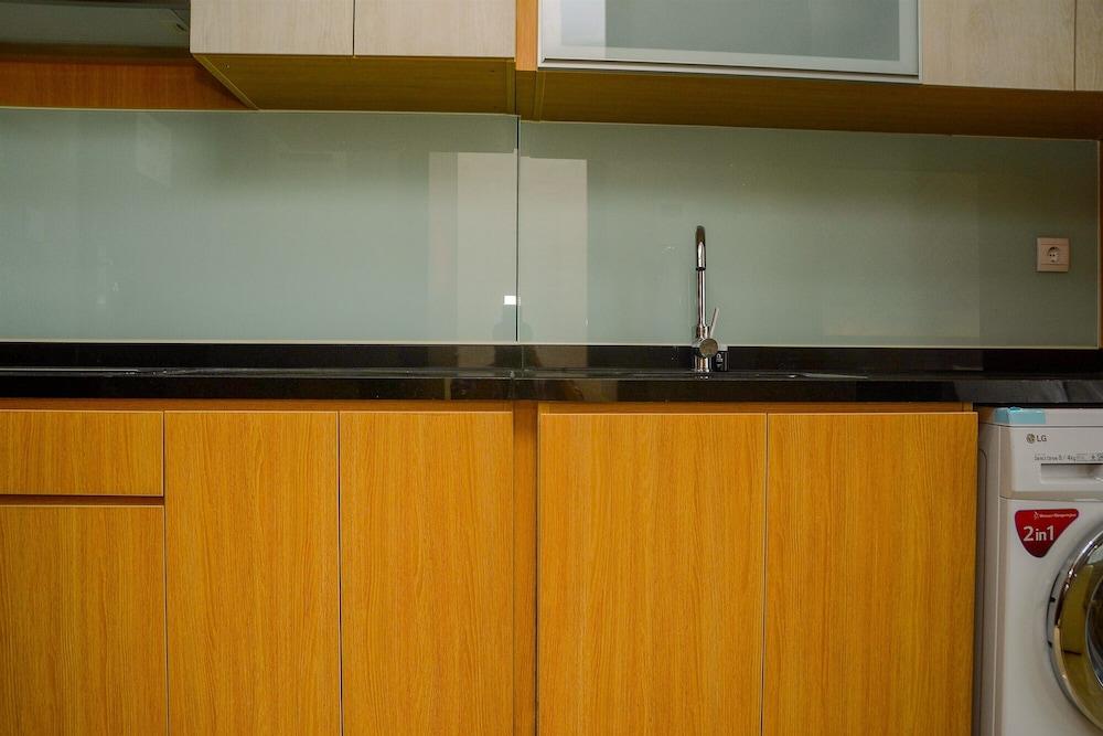 Tranquil Studio Apartment at Menteng Park