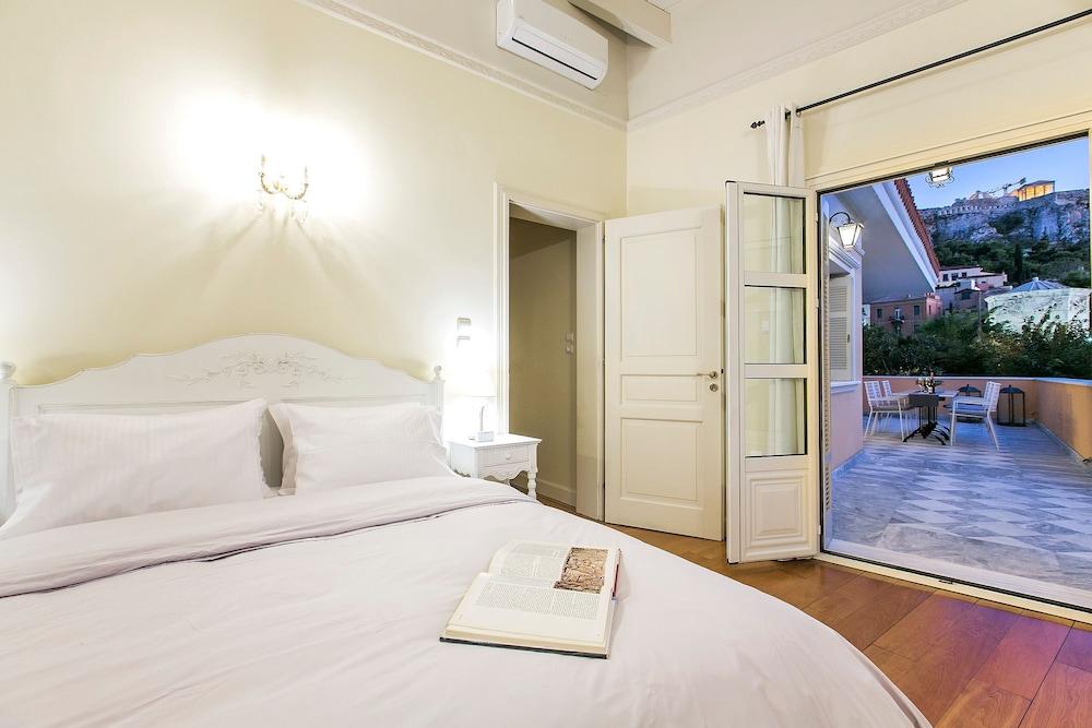 Aerides 3 Luxury Suites