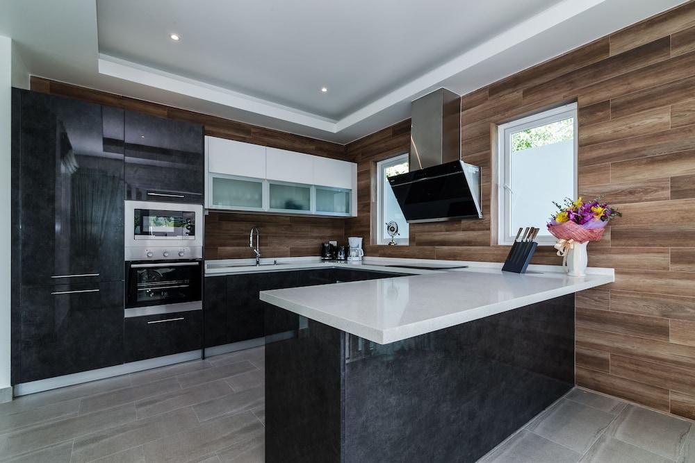 Orchid Paradise Homes OPV301