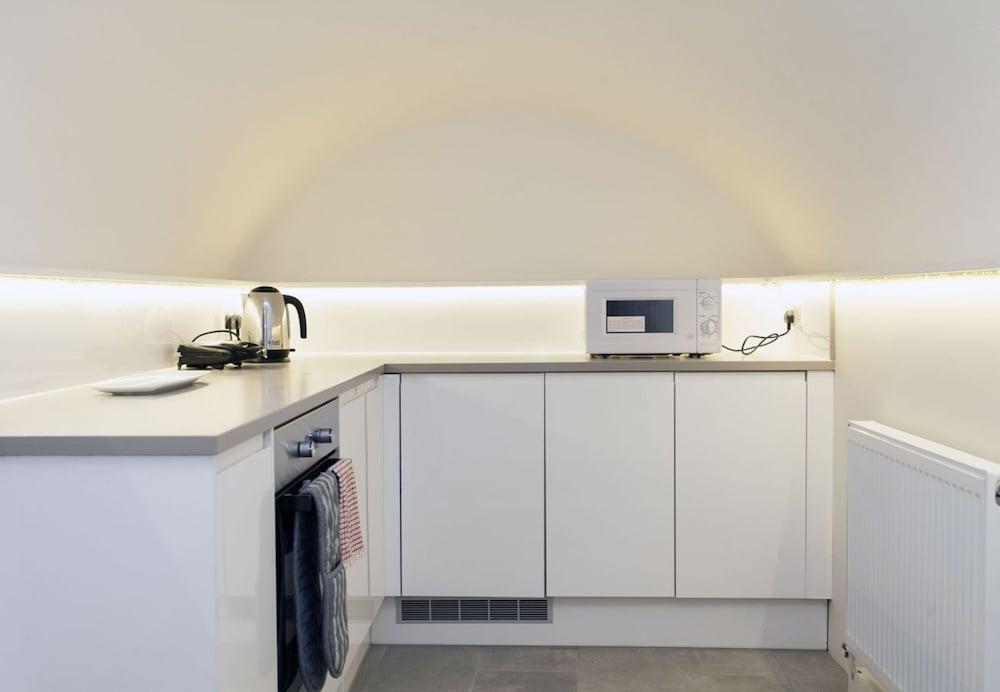 Victoria Charming Atmosphere