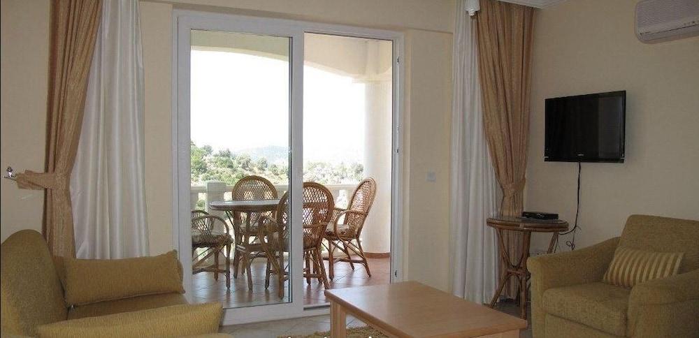 Villa TH20 by JoyLettings