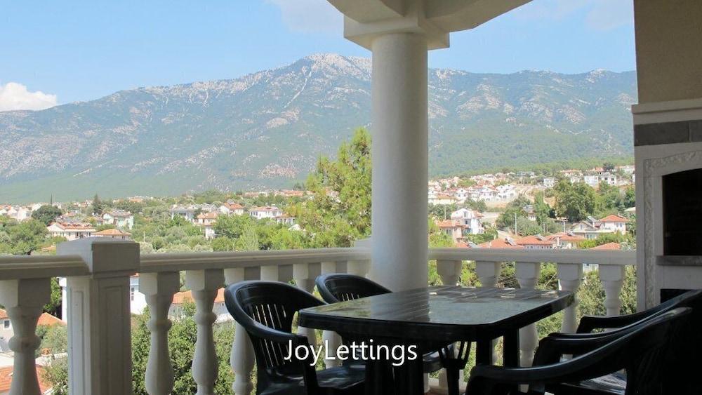 Villa TH10 by JoyLettings