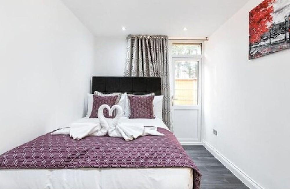 OYO Orchid Apartments