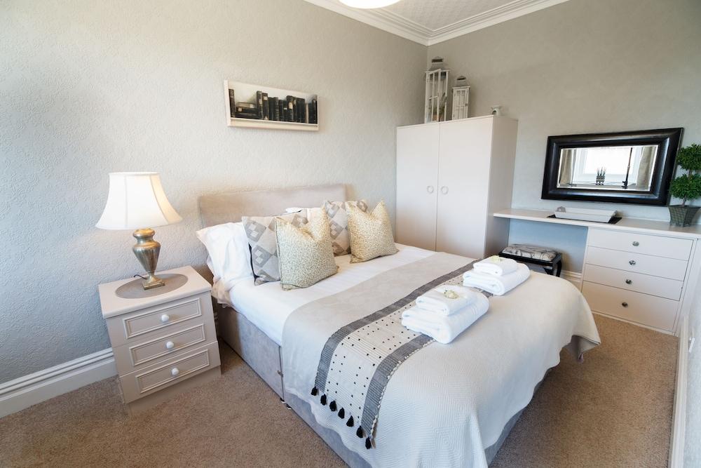 The Old School House