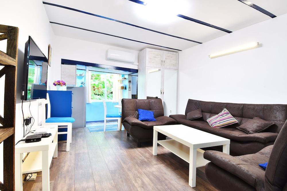 SOLO Apartment 1BR Apartment