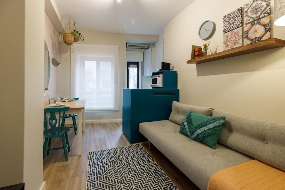 Porto Haven - Downtown by the Metro