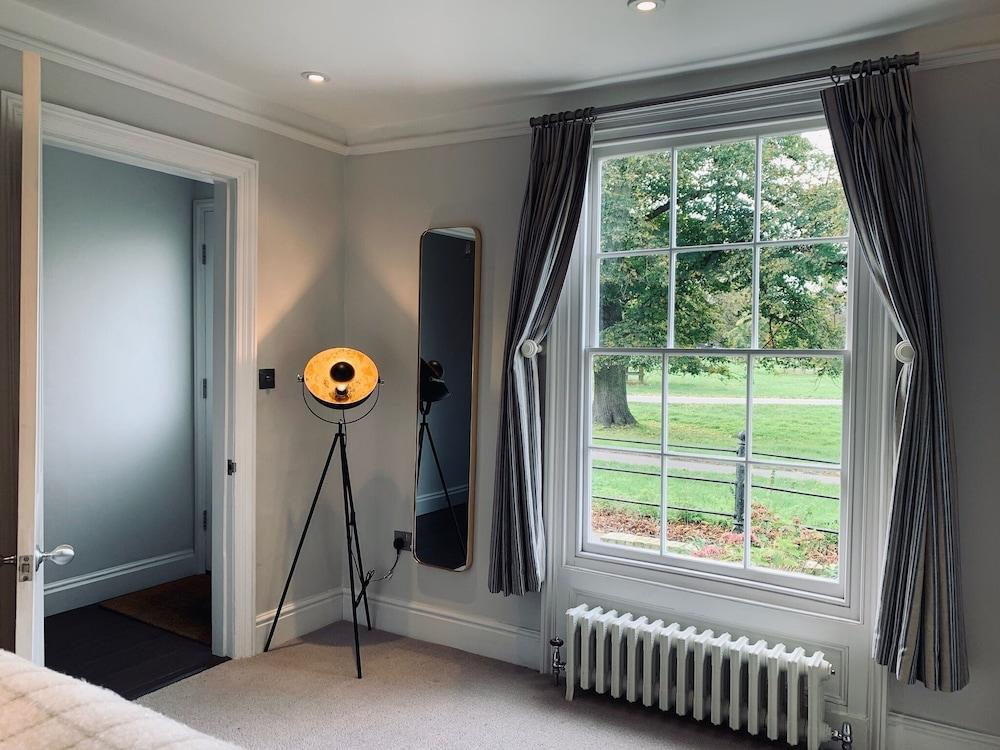 The Midsummer Common - Modern & Spacious 2bdr House With Garden