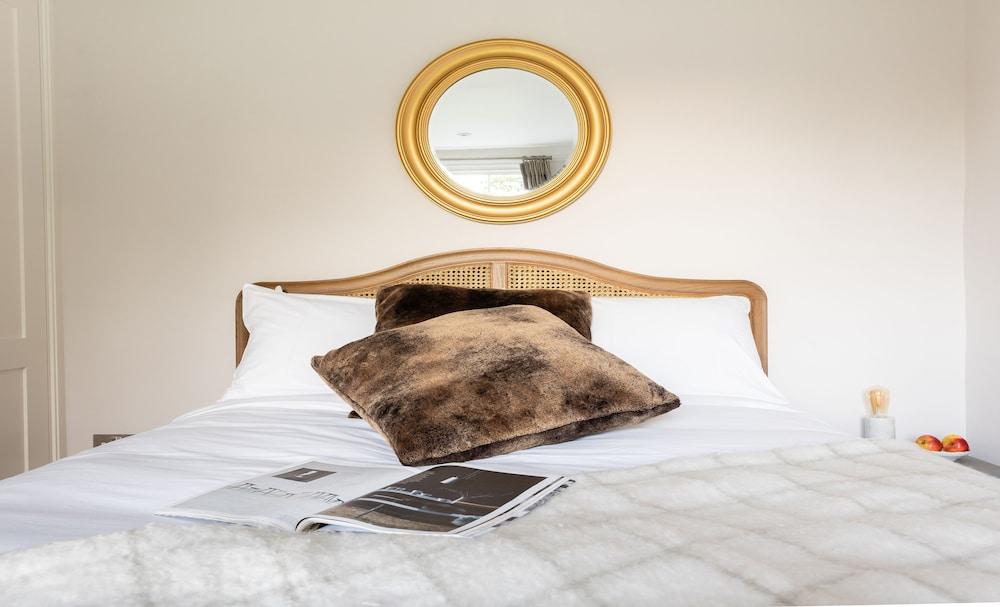 The Midsummer Common - Modern & Spacious 2bdr House With Garden