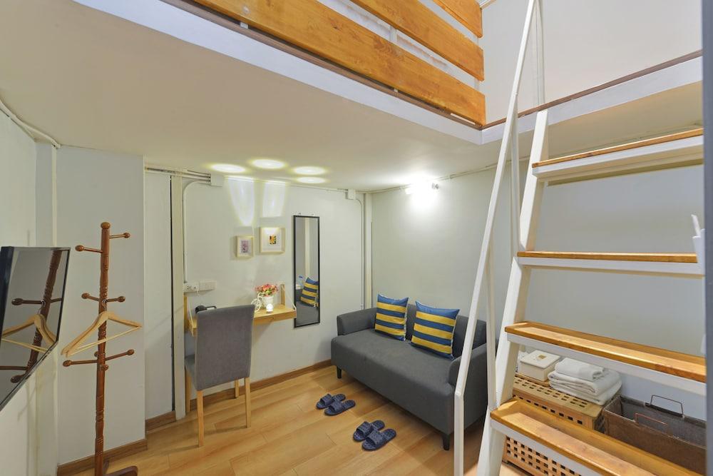 StayAt Bedever Bangkok Hotel