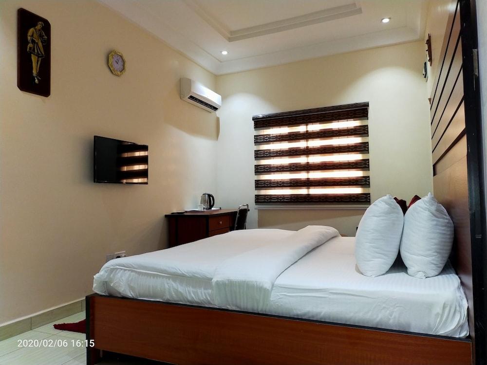 Alim Royal Hotel & Suites