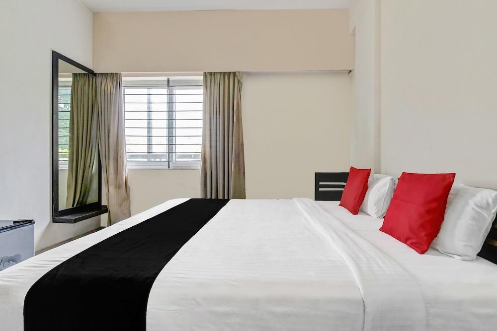 Capital O 1324 Royal Inchara