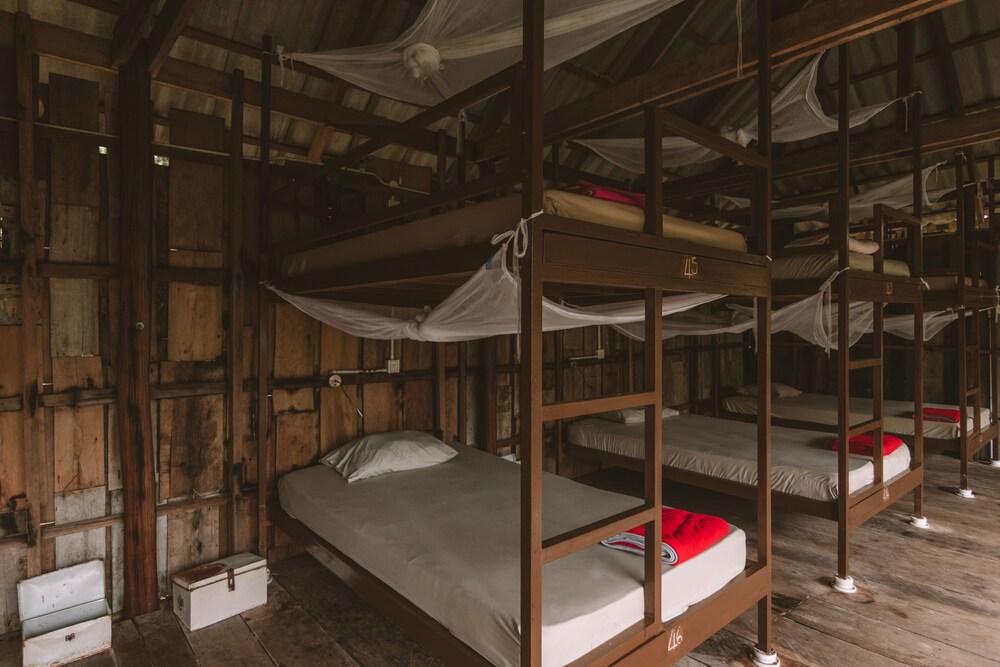 Mad Monkey Koh Rong Samloem