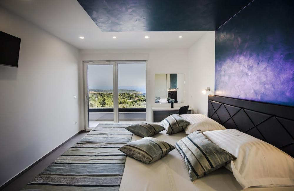 Luxury Villa High Hopes with Pool