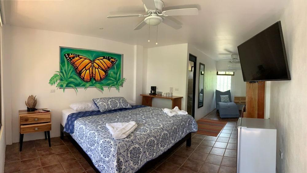 La Sirena Playa Jaco Hotel