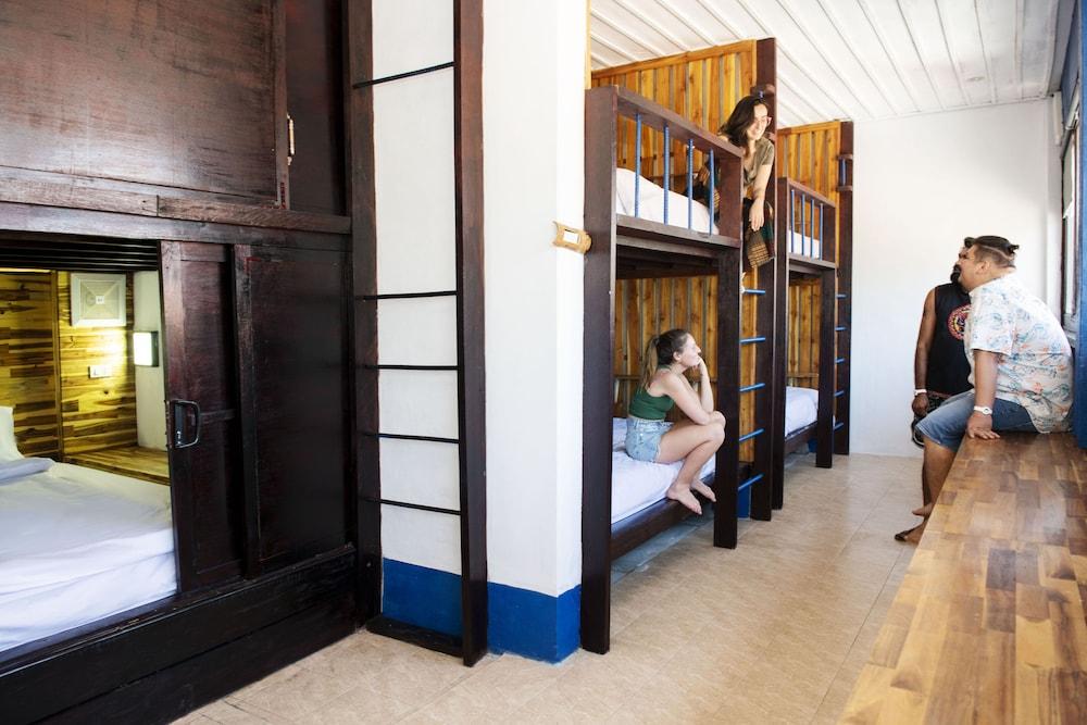 Mad Monkey Luang Prabang