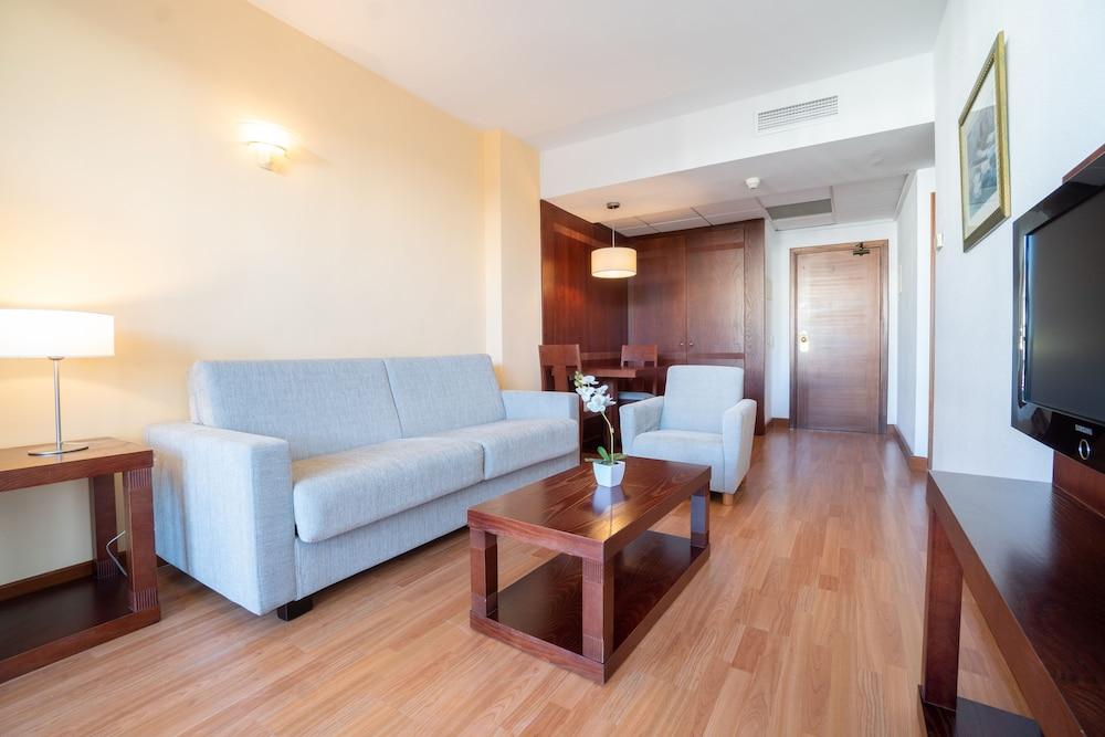 Aparthotel Tropicana