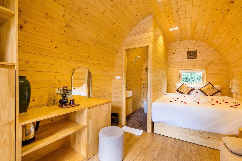 Hoi An SeaBreeze Village Resort