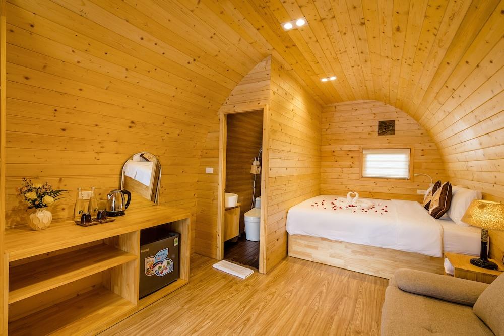 Hoi An SeaBreeze Village Resort