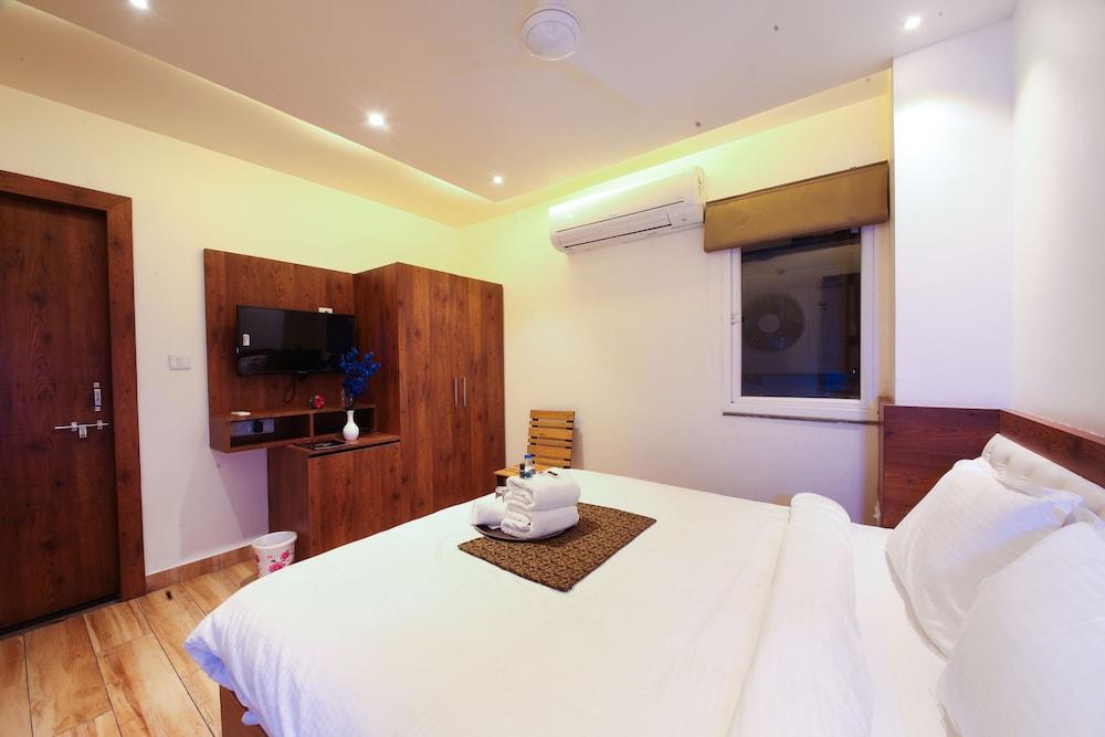 Hotel Aishwarya And Restaurant