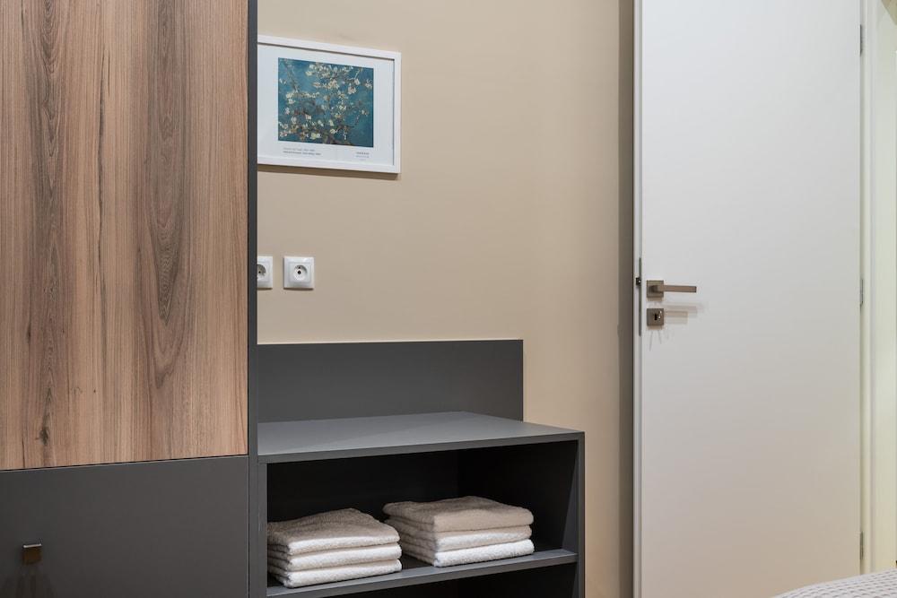 Absolute Athens Apartments