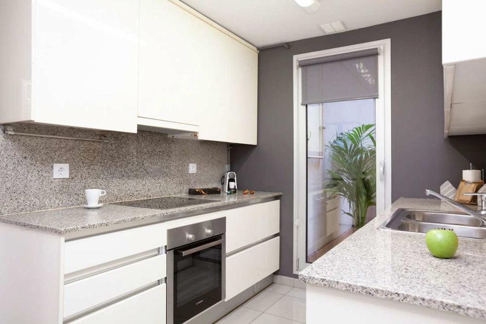 Enjoybcn Paris Apartments