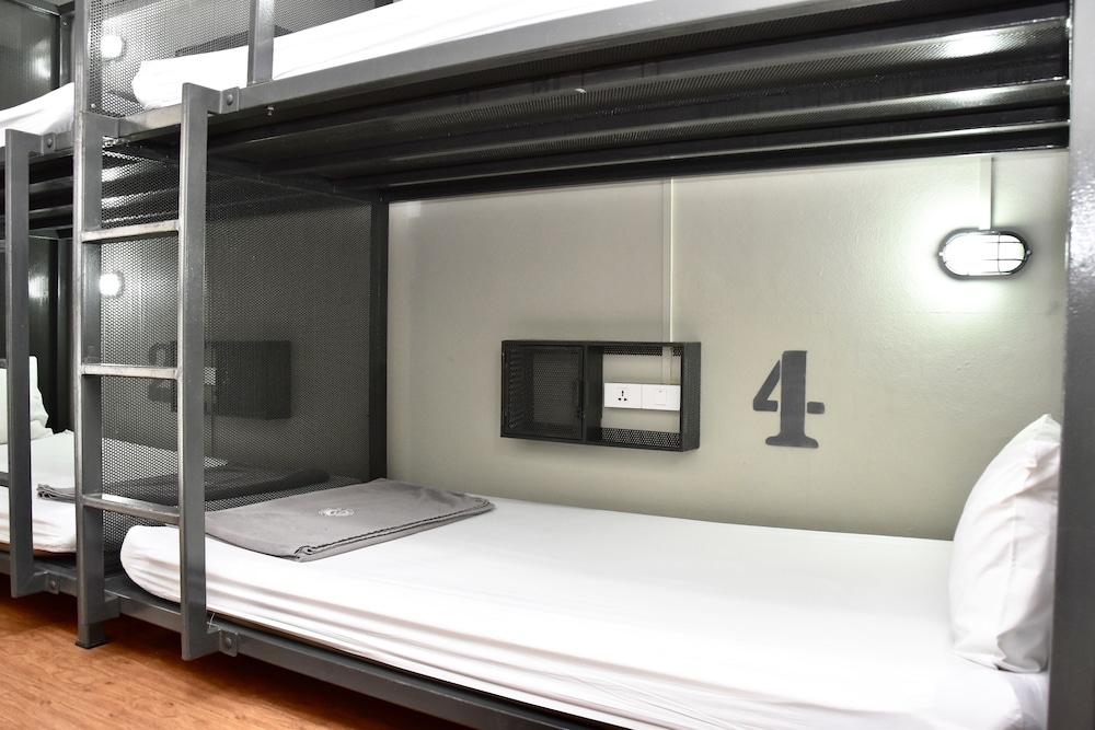 Mad Monkey Bangkok Hostel - Adults Only