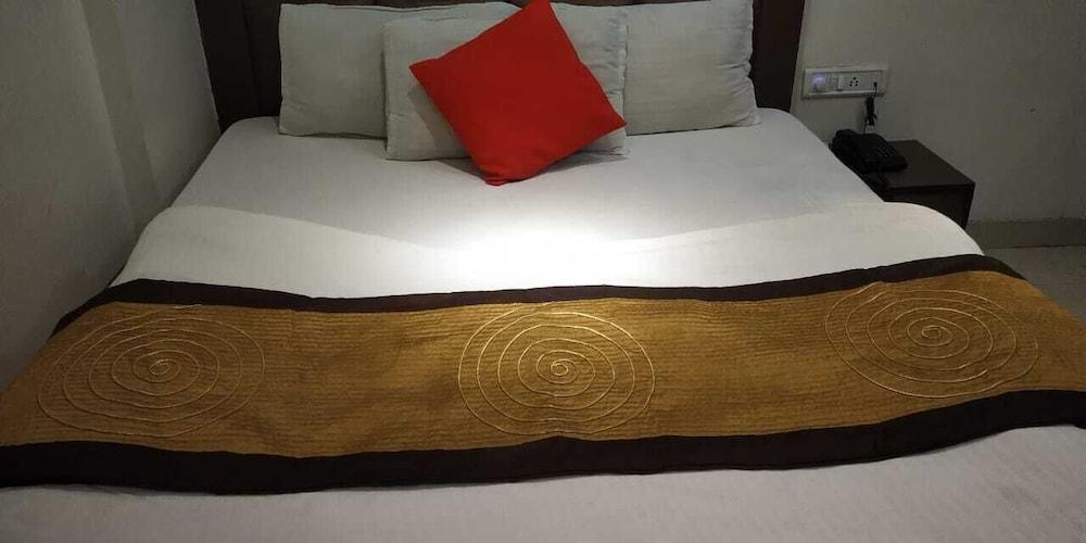 ADB Rooms Hotel Ashiana