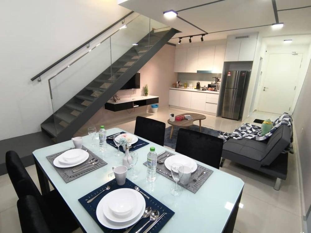 Ekocheras By Power Home