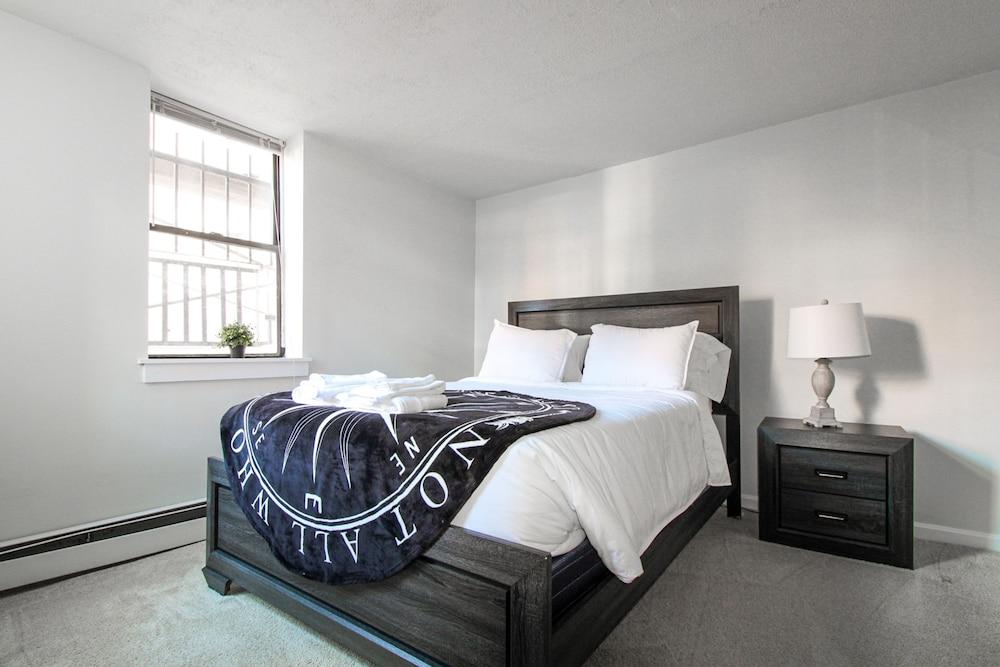 Evonify - Back Bay Suites