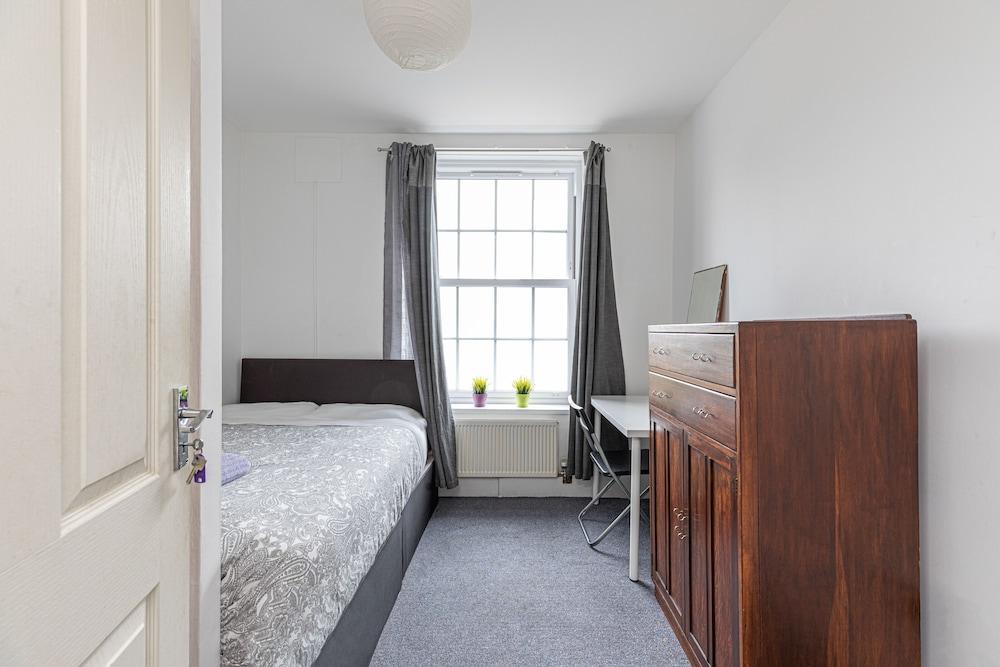 Tower Bridge Accommodation - 22