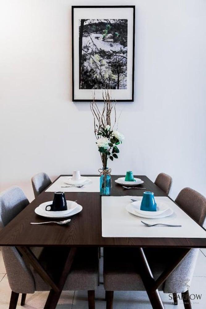 Midhills Premium Suites by Sparrow Homes