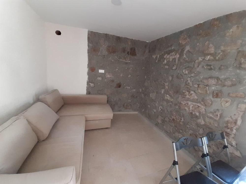 BO072 by Villaofsummer