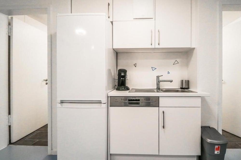 Private hostel room - City Center 1C